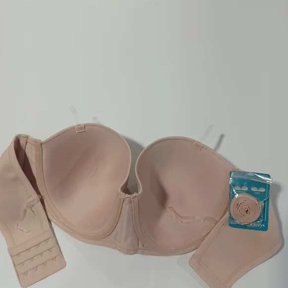 Elegant Strapless Nude Bra - Picture 5 of 6